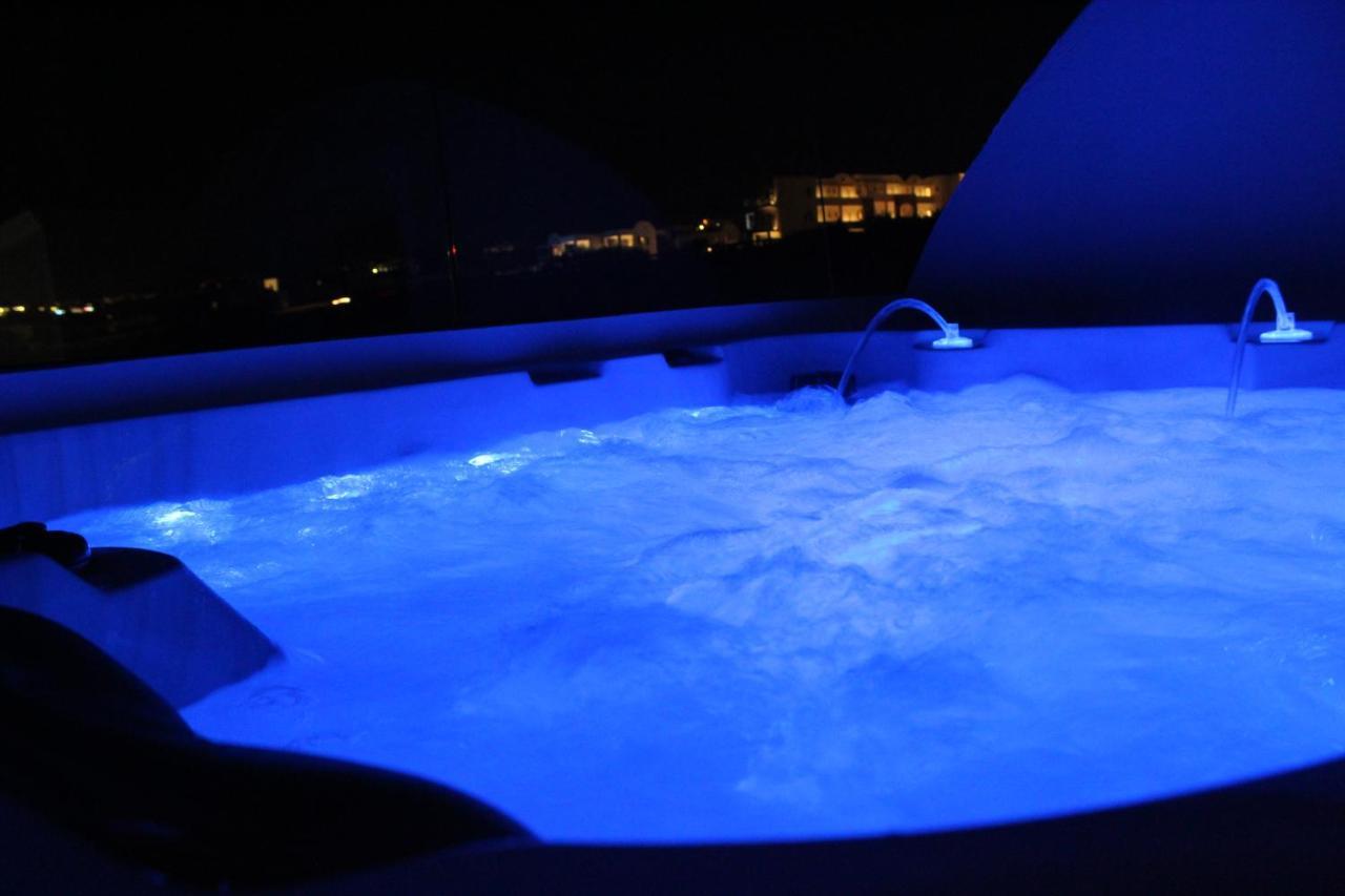 Villa Galaxy Santorini Fira  Extérieur photo
